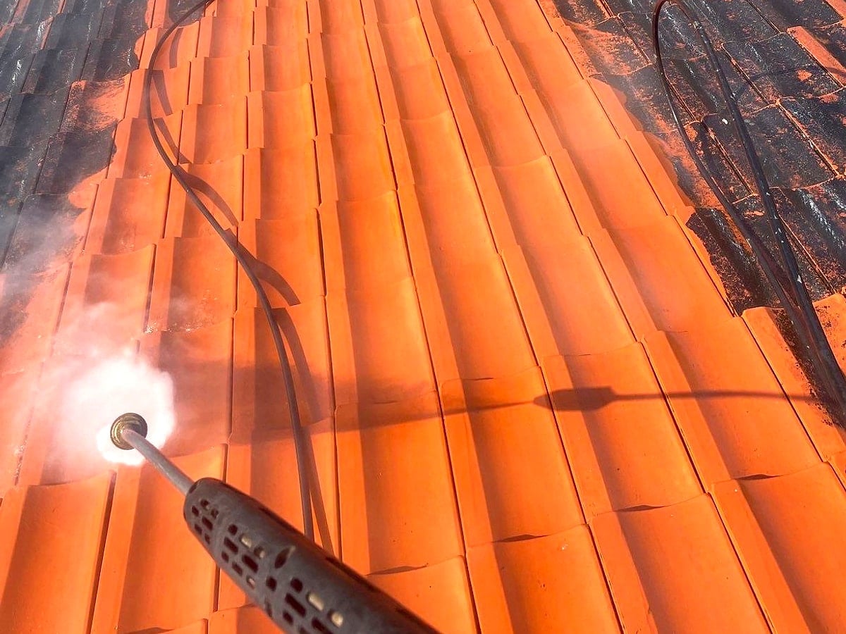 Shtresë hidroizoluese mbi çati