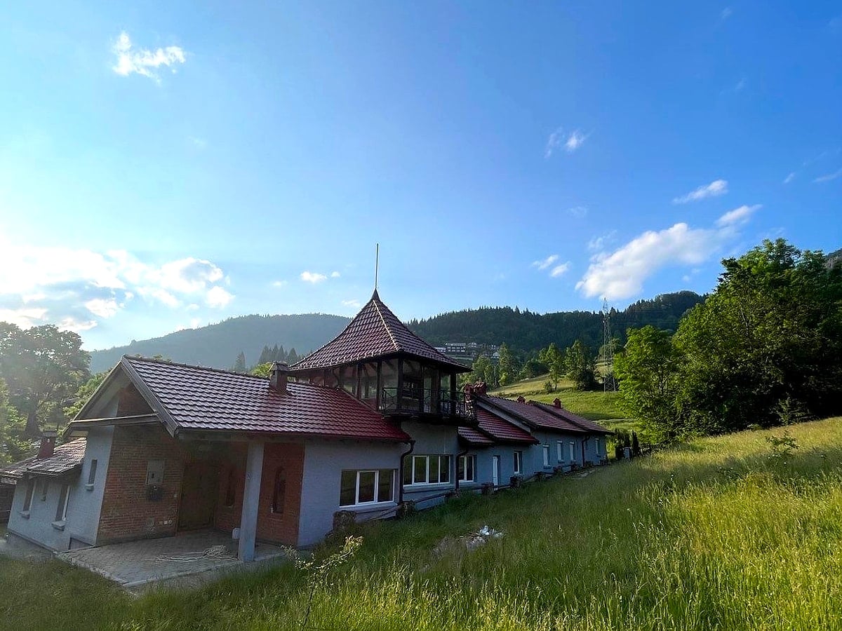 Çati e pastër – shtëpi private