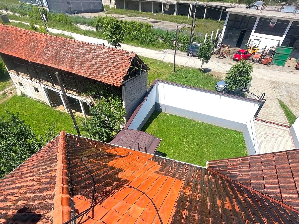 Pllaka çatish pas bojatisjes